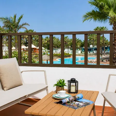 Apartman Oasis Duna _ Casa Aizea Pool